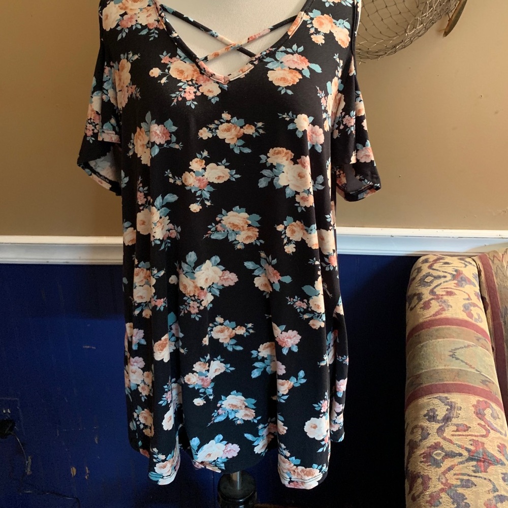 Navy floral Tunic Large cold shoulder